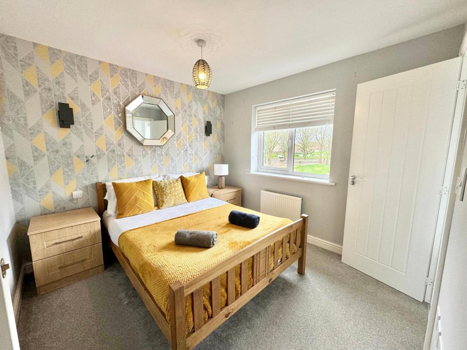 Home Centrally Located In Folkestone, Great Location For Families Or Workers Exteriér fotografie